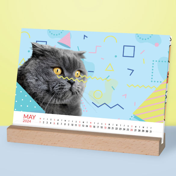 Pet calendar with adorable cat and birch wood base